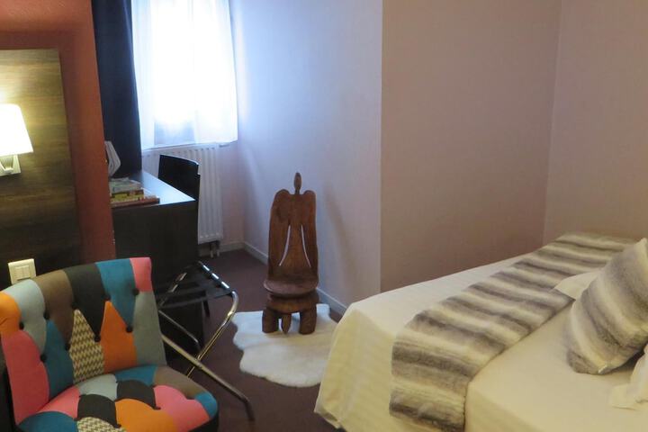 Room 21 of 53