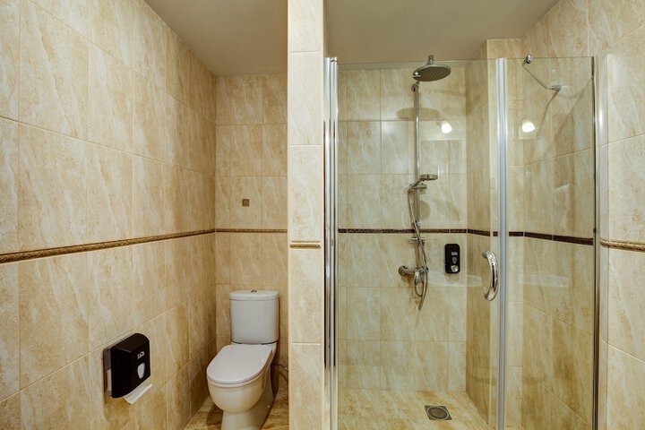 Room 25 of 33