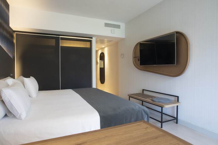 Room 12 of 70