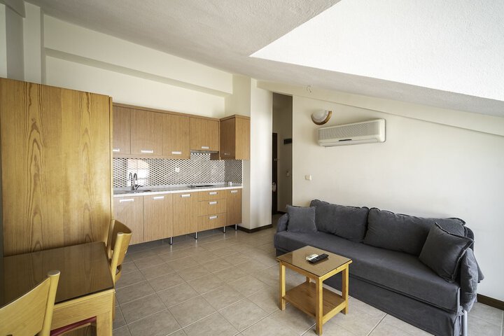 Room 43 of 70