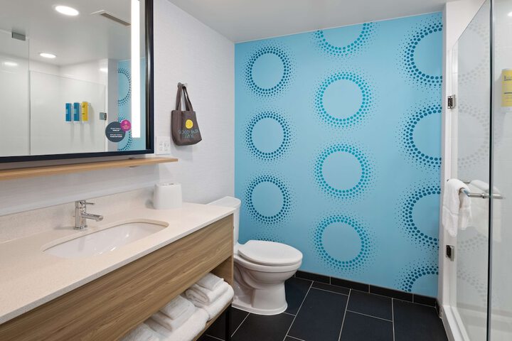 Bathroom shower