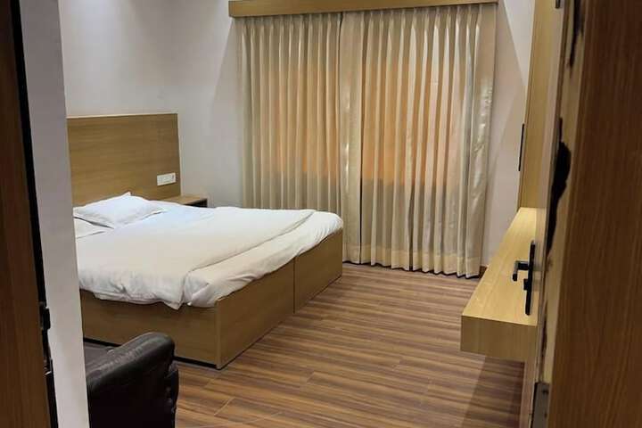 Room 7 of 47