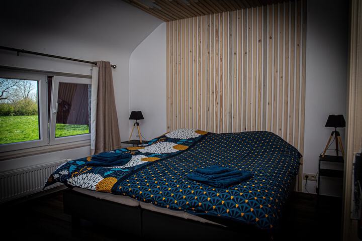 Room 6 of 15