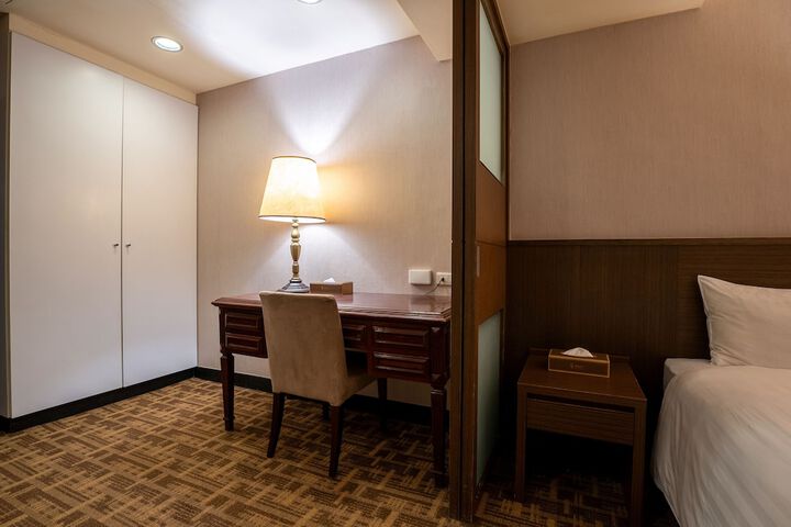 Room 21 of 119