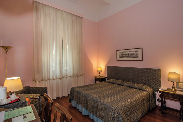 Room 41 of 85