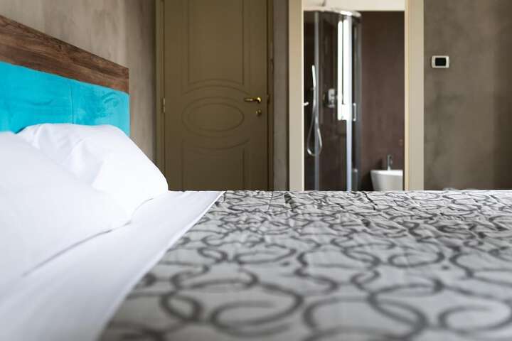 Room 10 of 92