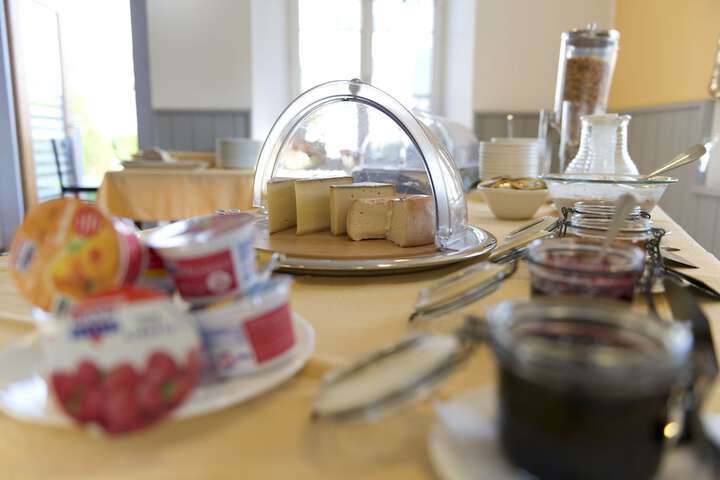 Breakfast/Coffee Service 26 of 54