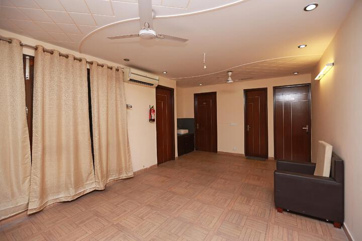 Hotel Interior 4 of 5