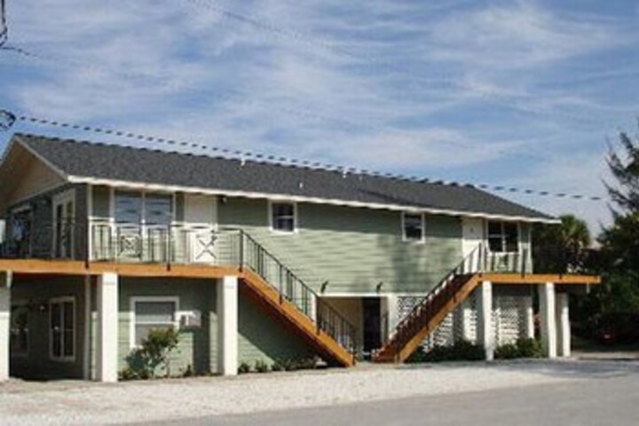 Castnetter Beach Resort 6 in Holmes Beach, FL