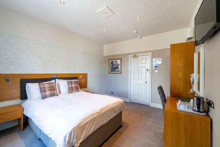 Room 6 of 23