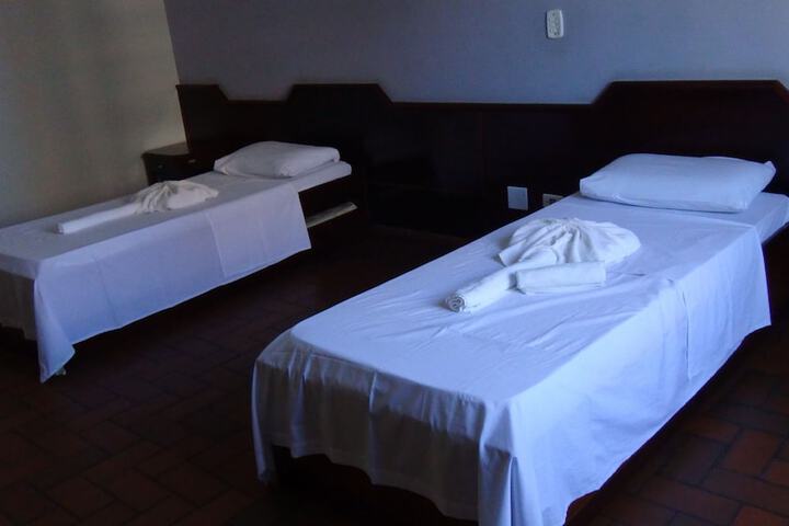 Room 5 of 15