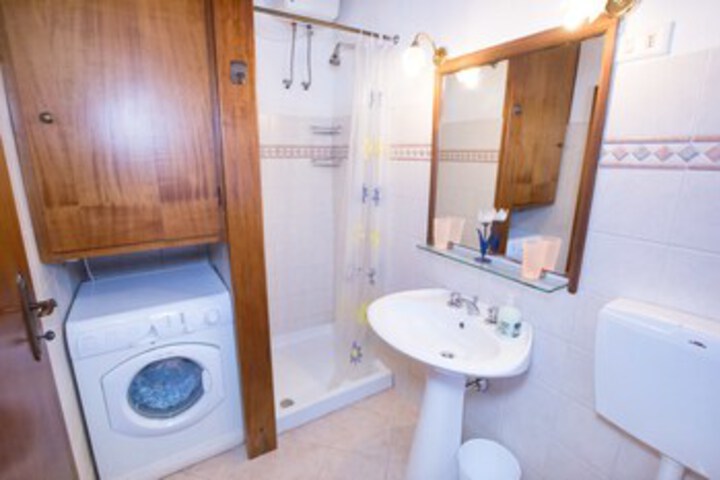 Room 6 of 22