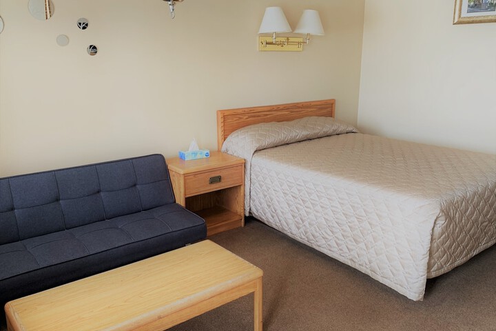 Room 4 of 47