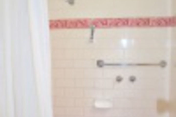 Room 557 of 768