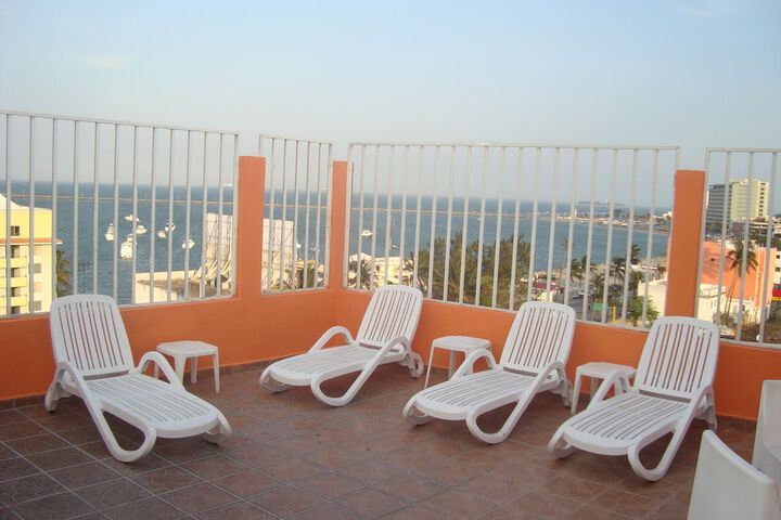 Pools & Facilities