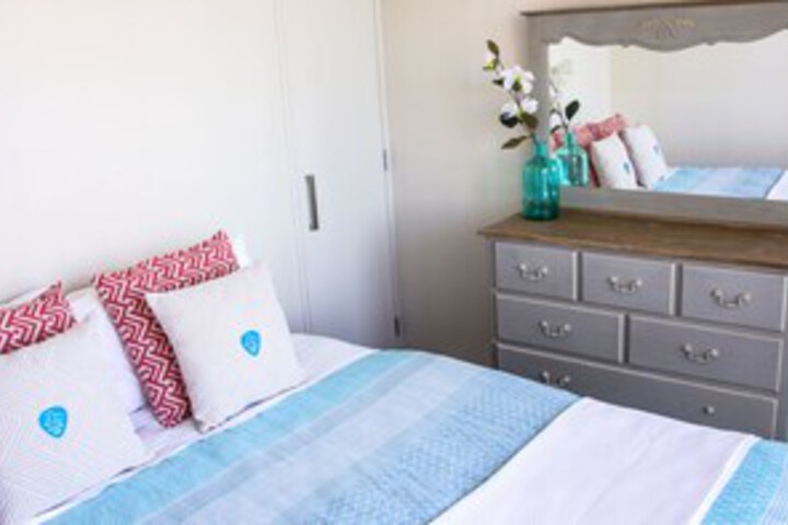 Room 11 of 14