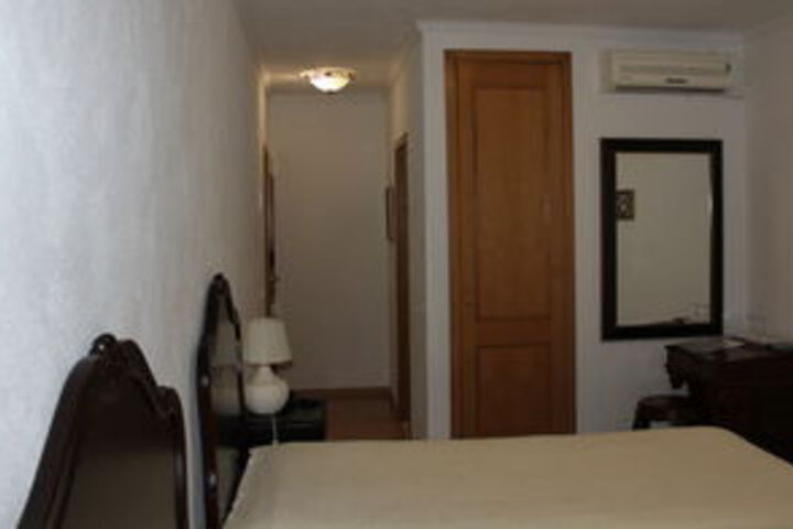 Room 43 of 60