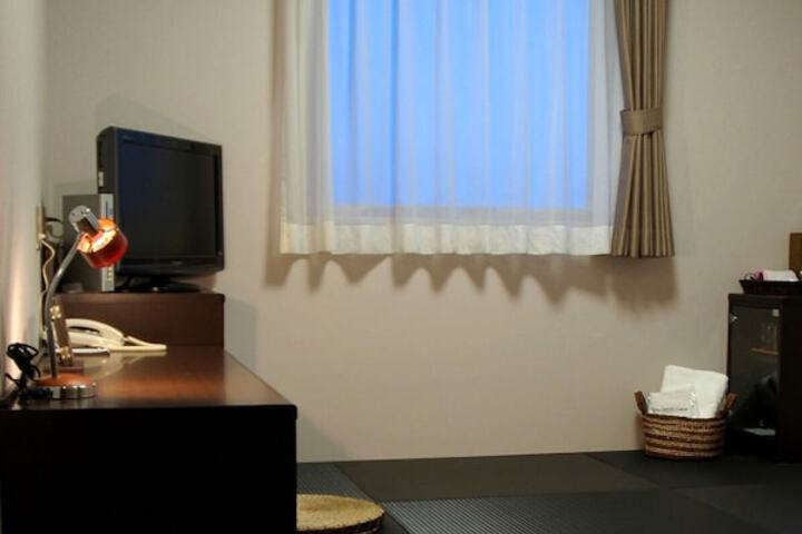 Room 7 of 31