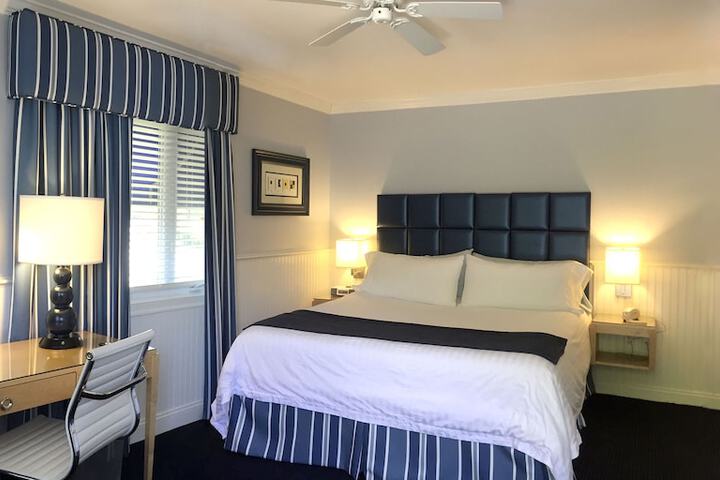 Room 3 of 12