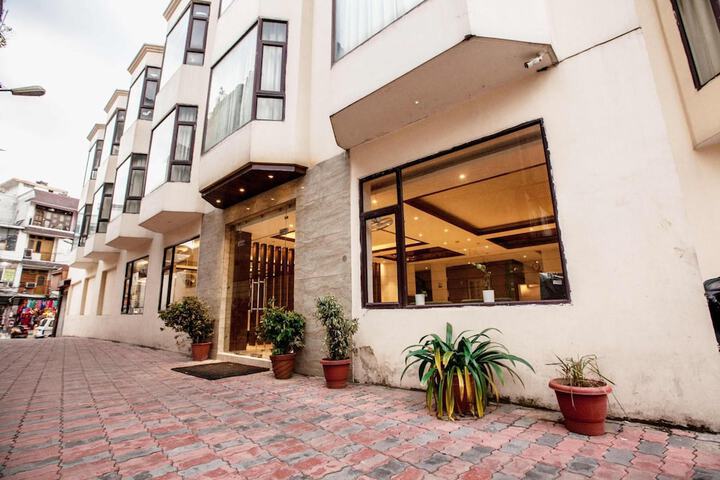 Hotel 52 of 53
