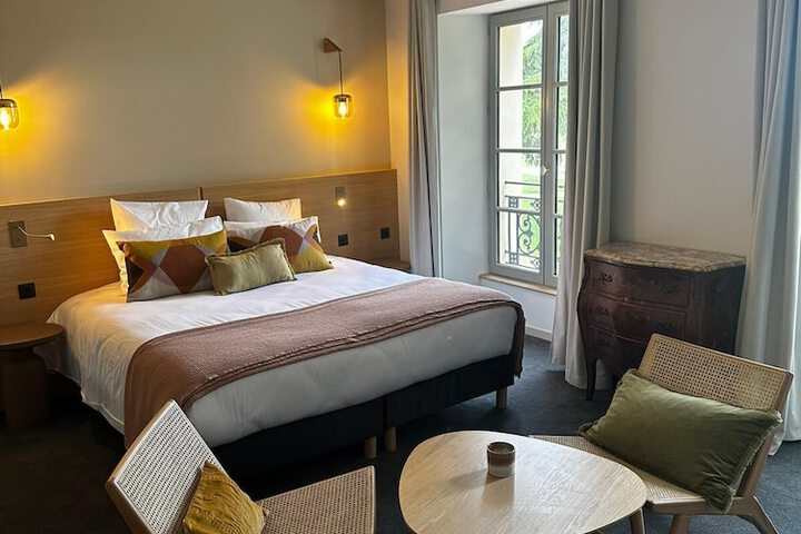 Room 2 of 109