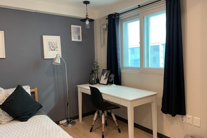 Room 25 of 52