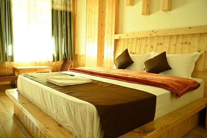Room 14 of 23