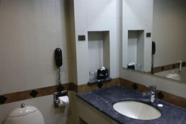 Room 6 of 22