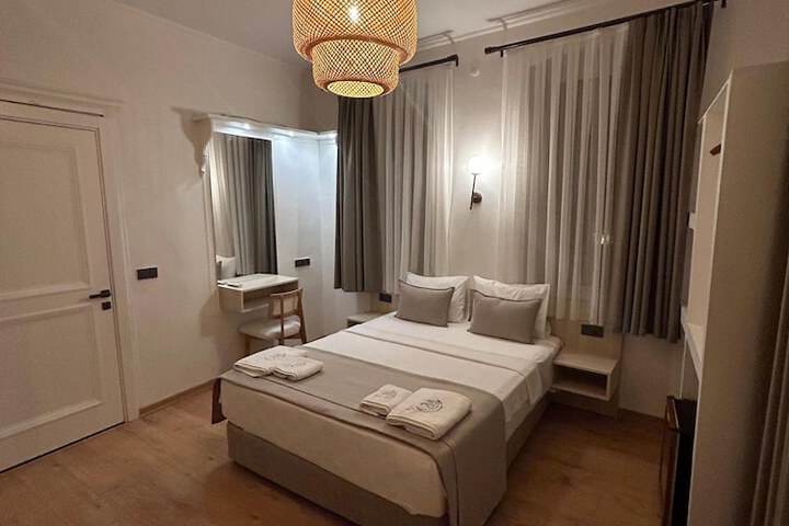 Room 19 of 42