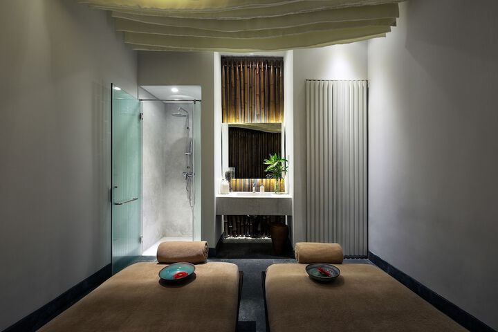 Massage Photo