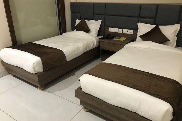 Room 25 of 53