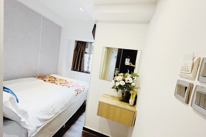 Room 25 of 50