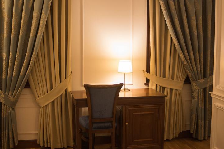 Room 18 of 35