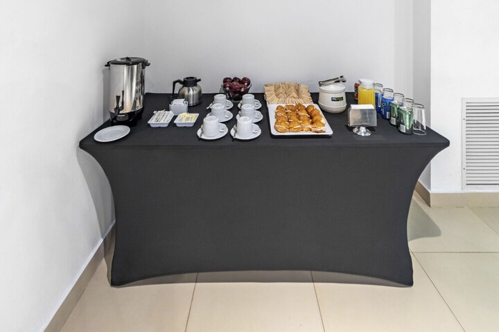 Breakfast/Coffee Service 19 of 28