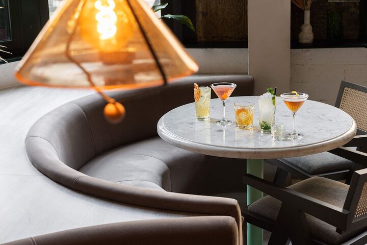 Lounge 71 of 80