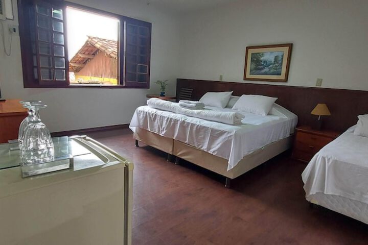 Room 12 of 19
