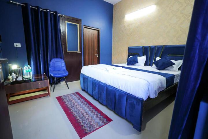 Hotel Spark Inn - Near Motherhood Hospital
