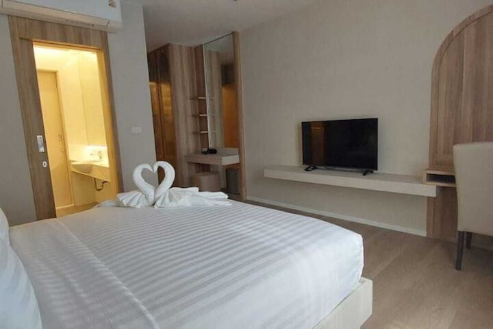Room 16 of 61