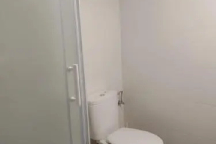 Room 2 of 3