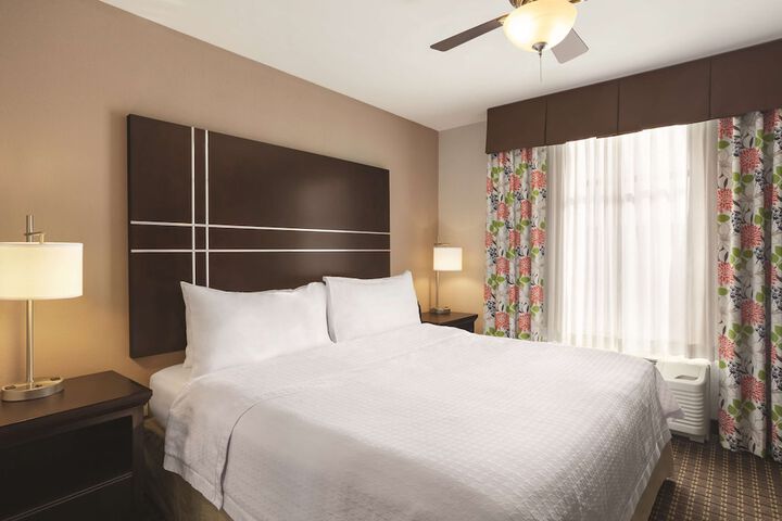 1 King Bed Studio Suite (9 of 30)