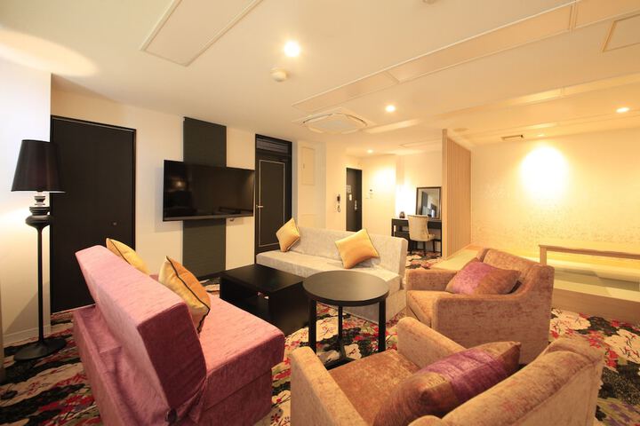 Room 44 of 54