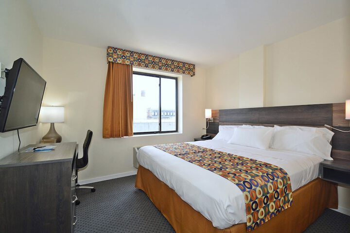 Room 5 of 31