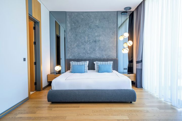 Room 44 of 164