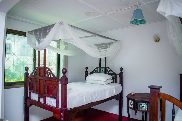 Room 27 of 89
