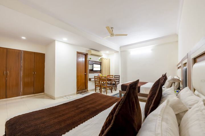 Room 12 of 44