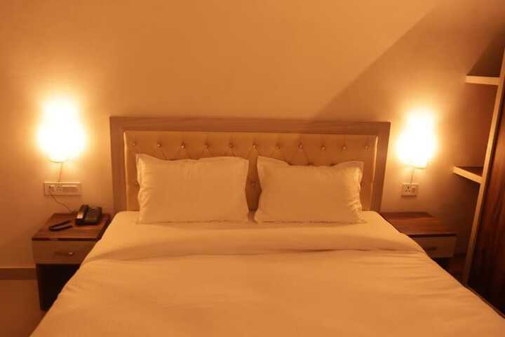 Room 20 of 54