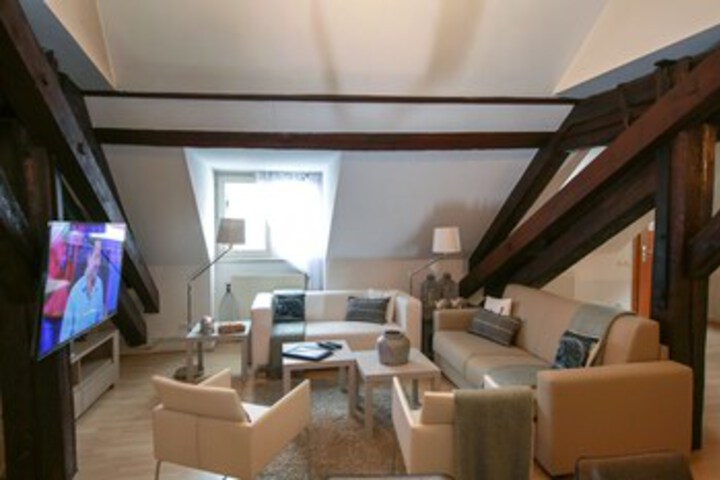 Room 8 of 13