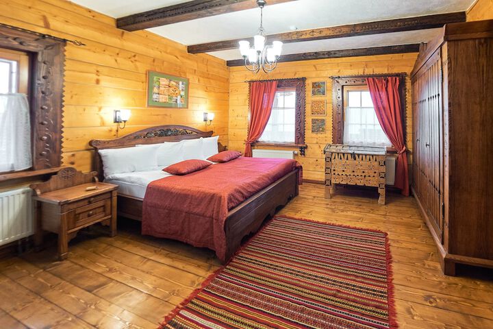 Room 4 of 51