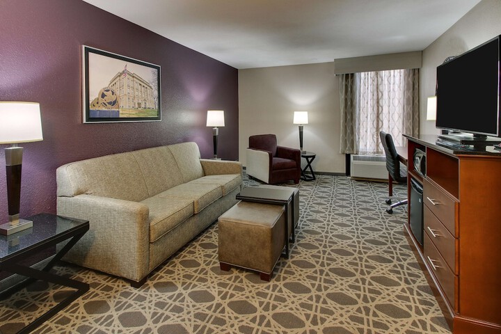 Room 17 of 50