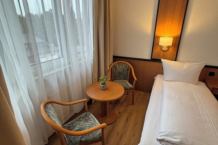Room 30 of 63